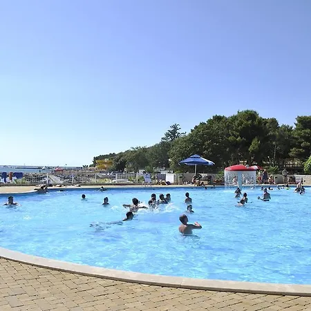 Üdülőpark Mobile Homes Comfort Elba Zelena Laguna 4*